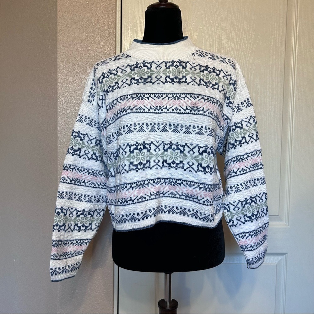 Tarazzia White,Blue,Sage Green and Pink Fair Isle Crop Sweater Size‎ Medium